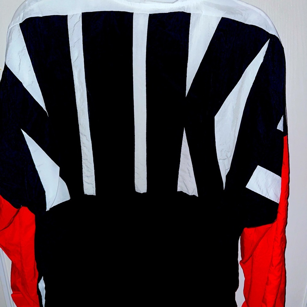Large Nike windbreaker